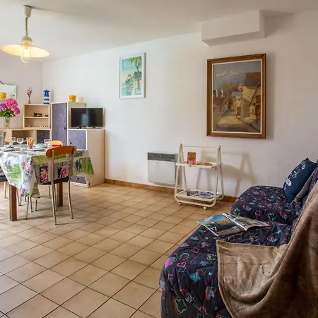 Le Moussaillon By Interhome بورنيك